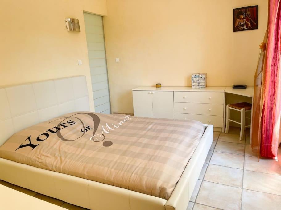 Petit Paradis . Pujaut Exterior foto