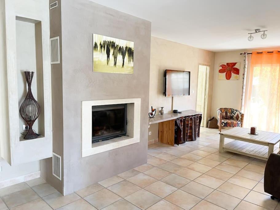 Petit Paradis . Pujaut Exterior foto